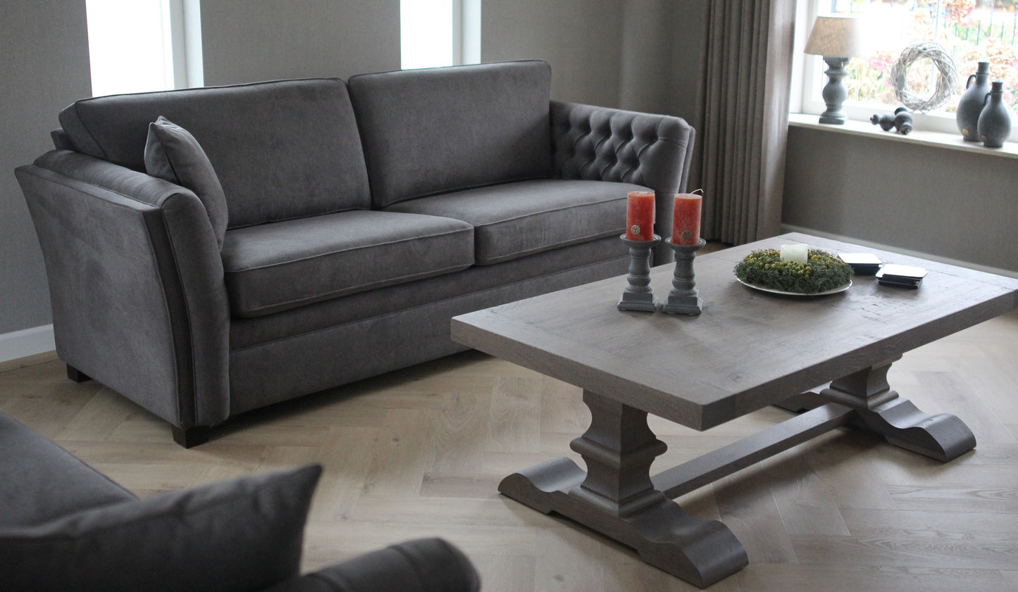 Landelijke bank gecapitonneerd